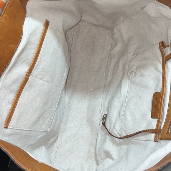 Michael Kors tote with M K - Picture 5 of 8